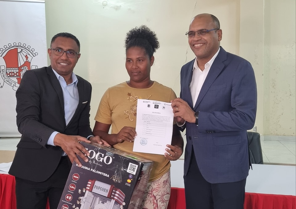 Beneficiaries of the Social Inclusion Project of the Municipality of São Filipe Fogo  receive business strengthening kits